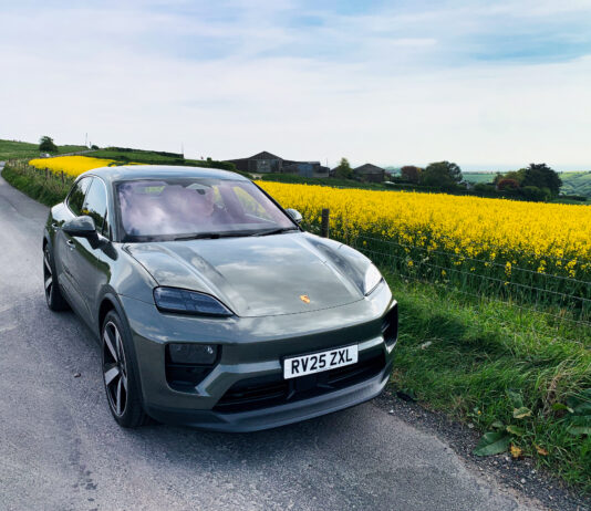 Porsche Macan 4S Electric AWD